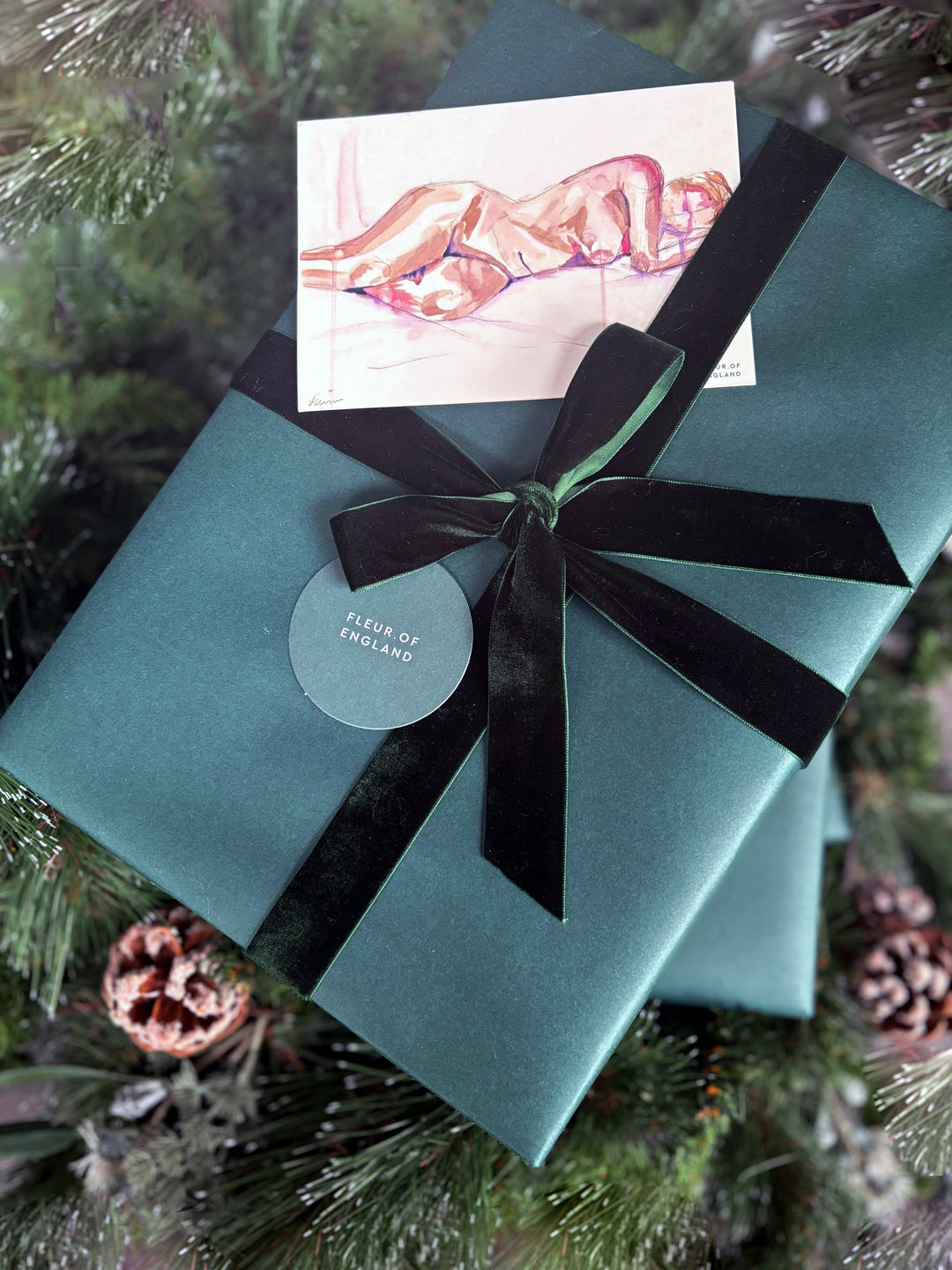 Luxury gift wrapping paper hotsell